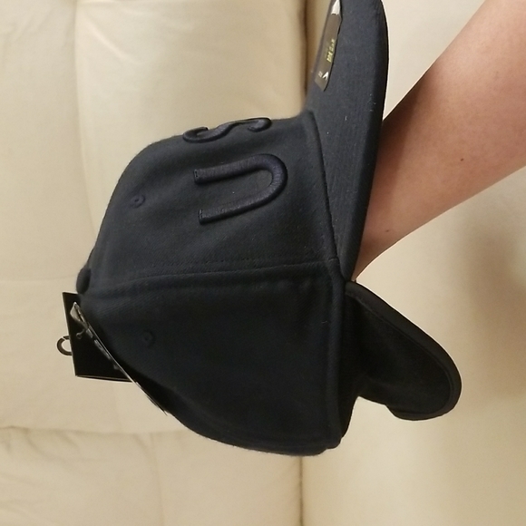 Hat - Picture 3 of 5